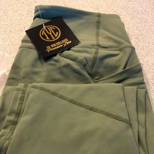 Till you collapse Olive heart booty leggings